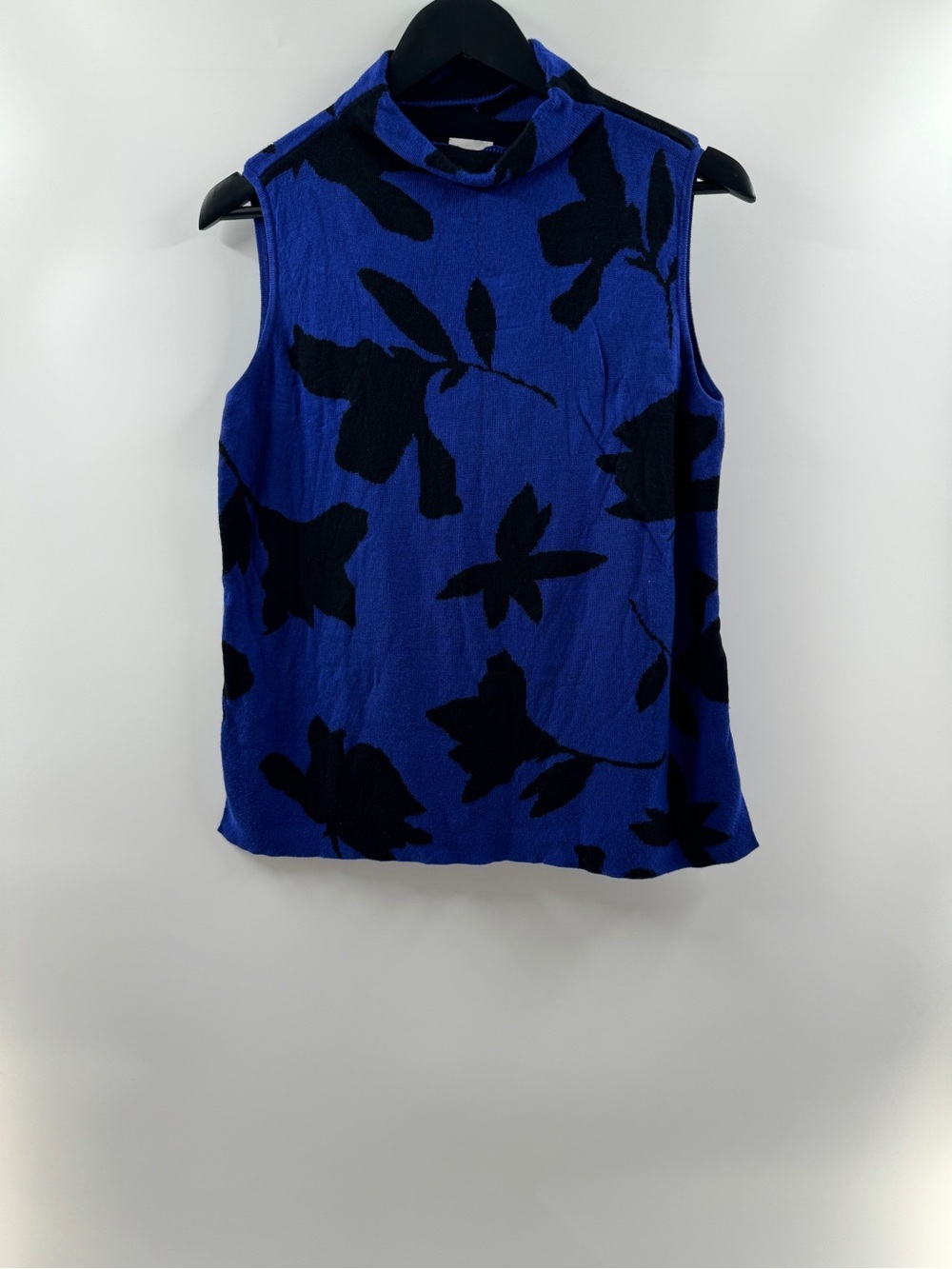 Chico's Travelers Blue Black Floral Mock Neck Top Women's Medium